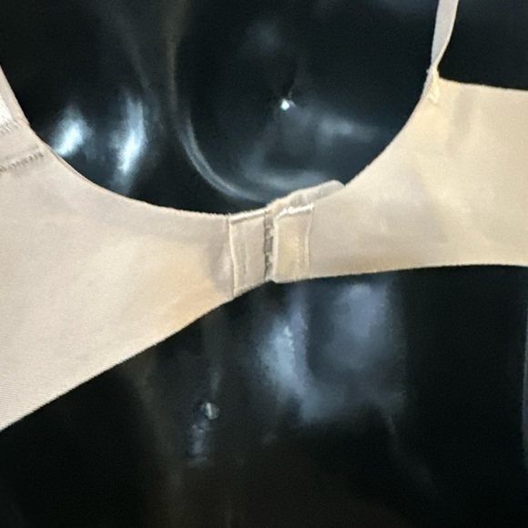 Warners 1356 Bra 34B No Side Effect Underarm Smooth Contour Underwire Beige EUC - Picture 6 of 8